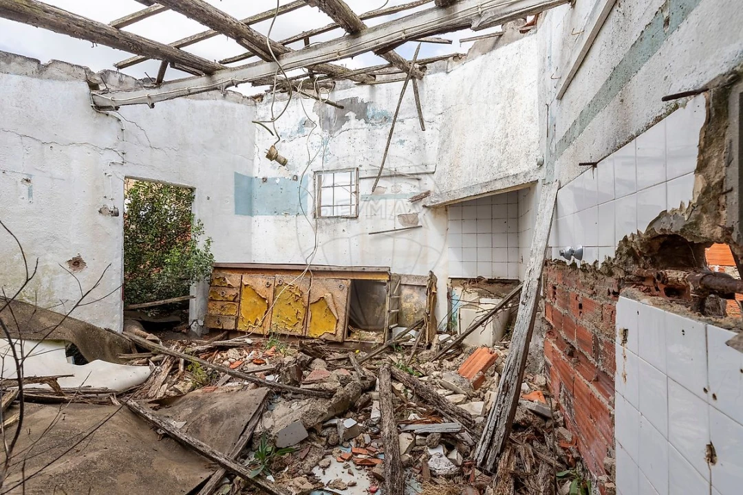Moradia T2 para Venda em Santa Maria, São Pedro e Matacães Foto 20