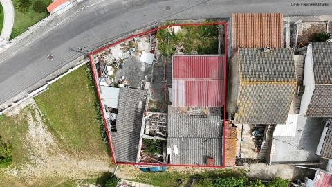 Moradia T2 para Venda em Santa Maria, São Pedro e Matacães