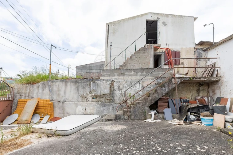 Moradia T2 para Venda em Santa Maria, São Pedro e Matacães Foto 23