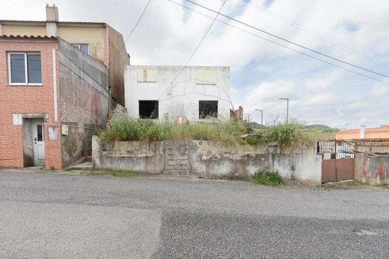 Moradia T2 para Venda em Santa Maria, São Pedro e Matacães Foto 26
