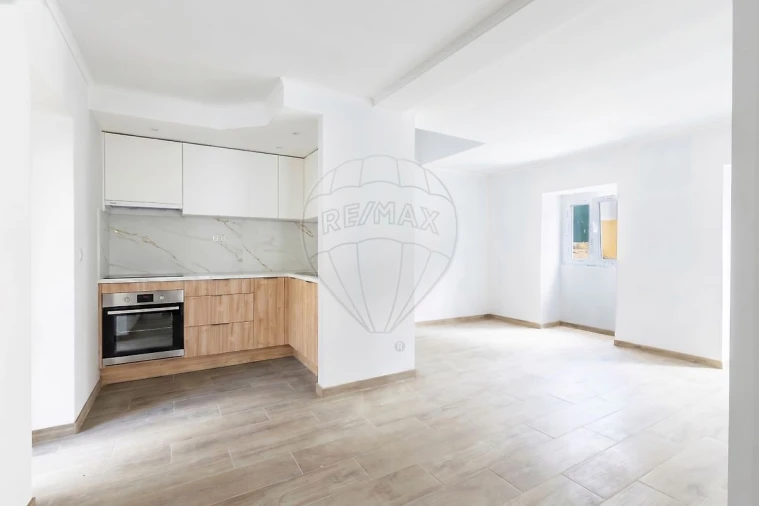 Moradia T2 para Venda em Maxial e Monte Redondo Foto 3