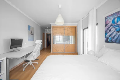 Apartamento T3 para Venda em Santa Maria, São Pedro e Matacães