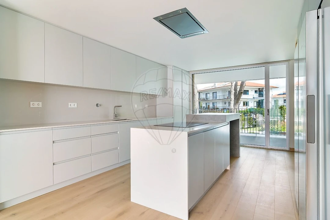 Moradia T4 para Venda em Carcavelos e Parede Foto 11