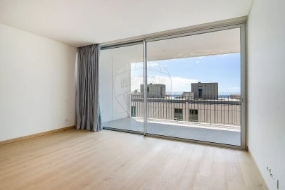 Moradia T4 para Venda em Carcavelos e Parede