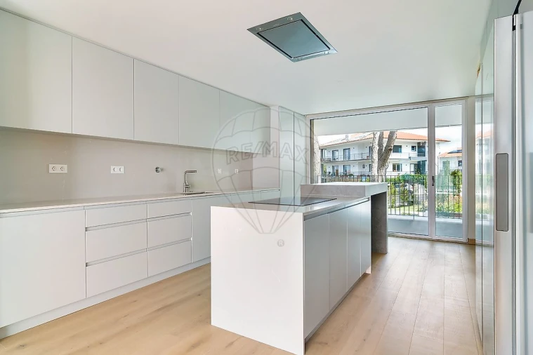 Moradia T4 para Venda em Carcavelos e Parede Foto 11