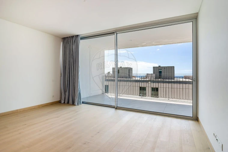 Moradia T4 para Venda em Carcavelos e Parede Foto 16