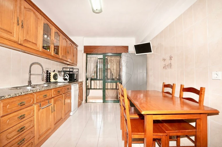 Apartamento T3 para Venda em Alverca do Ribatejo e Sobralinho Foto 6