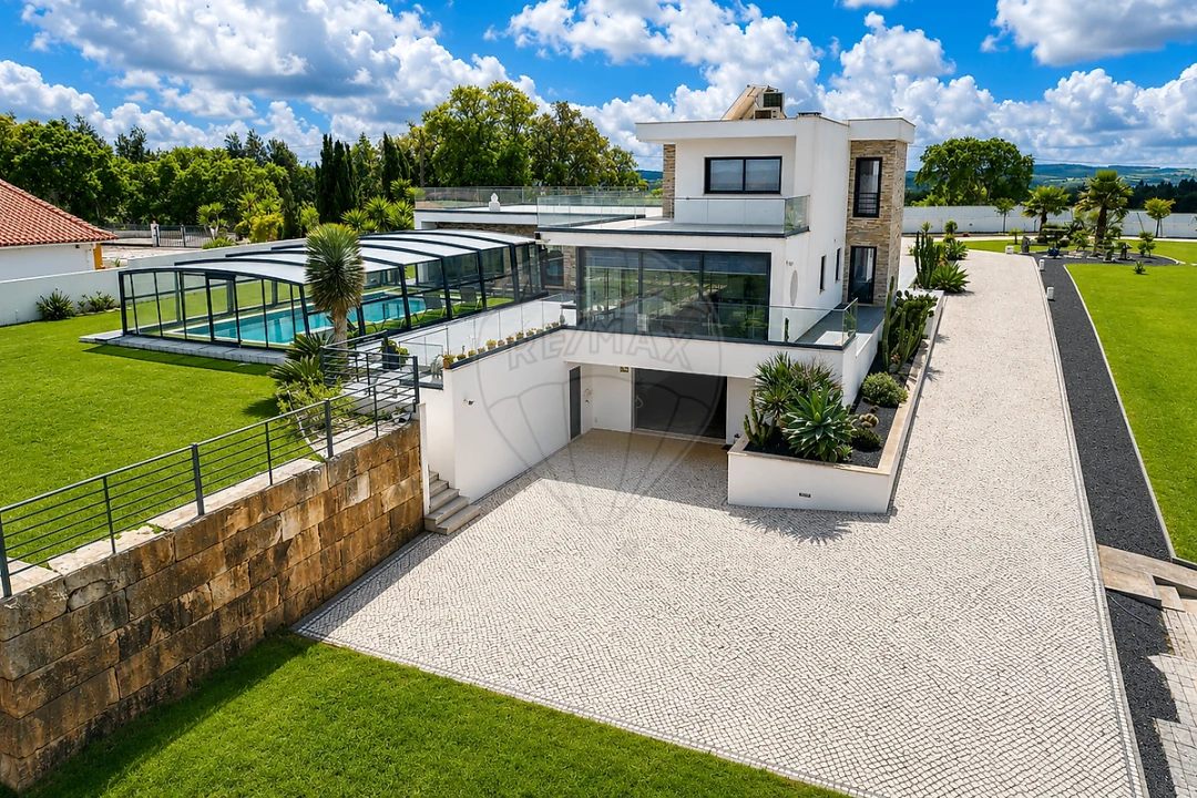 Moradia T4 para Venda em Vermelha Foto 10