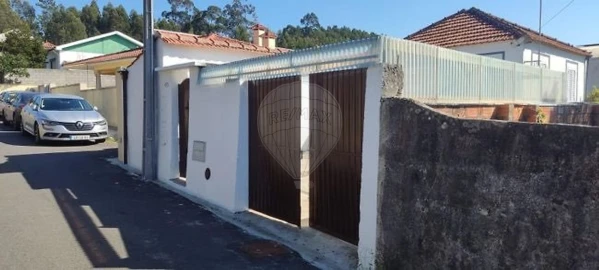 Moradia T2 para Arrendamento em Maceda