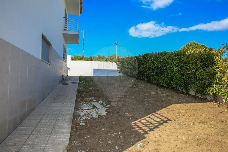 Moradia T4 para Venda em Vila Franca de Xira Foto 49