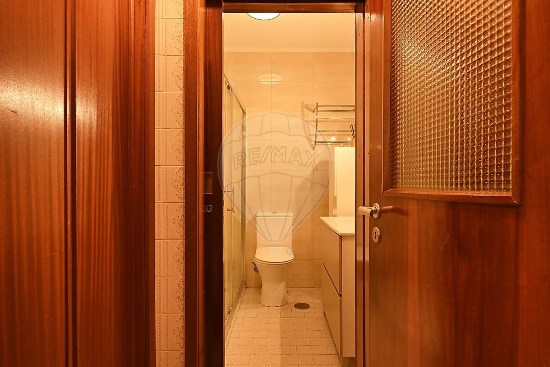 Apartamento T2 para Arrendamento em Paranhos Foto 10