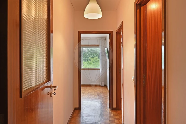 Apartamento T2 para Arrendamento em Paranhos Foto 11