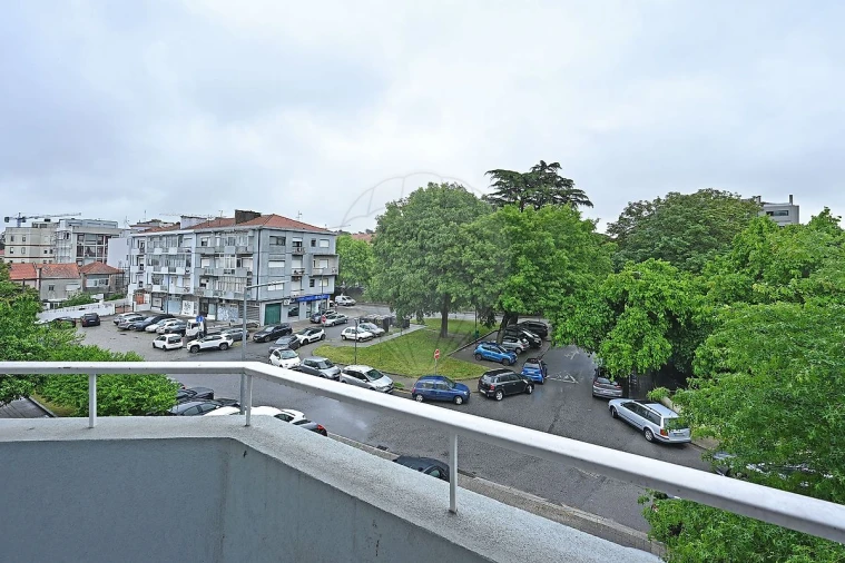 Apartamento T2 para Arrendamento em Paranhos Foto 28