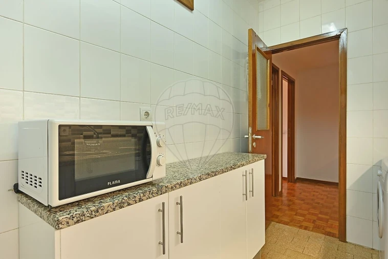 Apartamento T2 para Arrendamento em Paranhos Foto 15