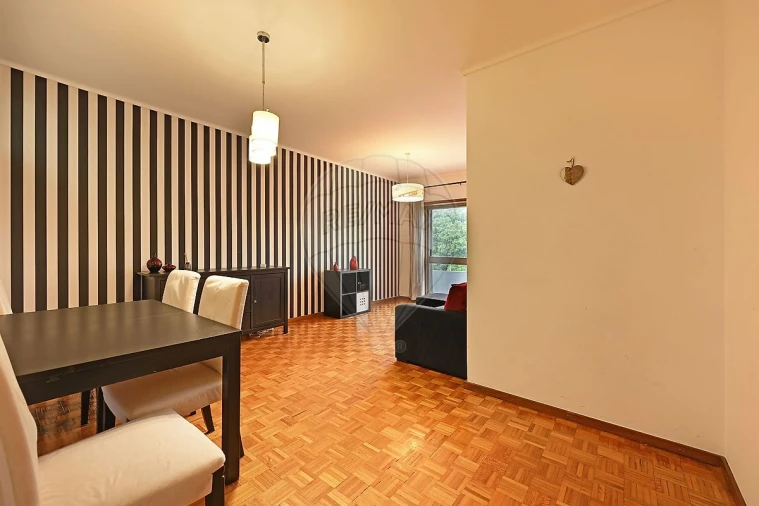 Apartamento T2 para Arrendamento em Paranhos Foto 21