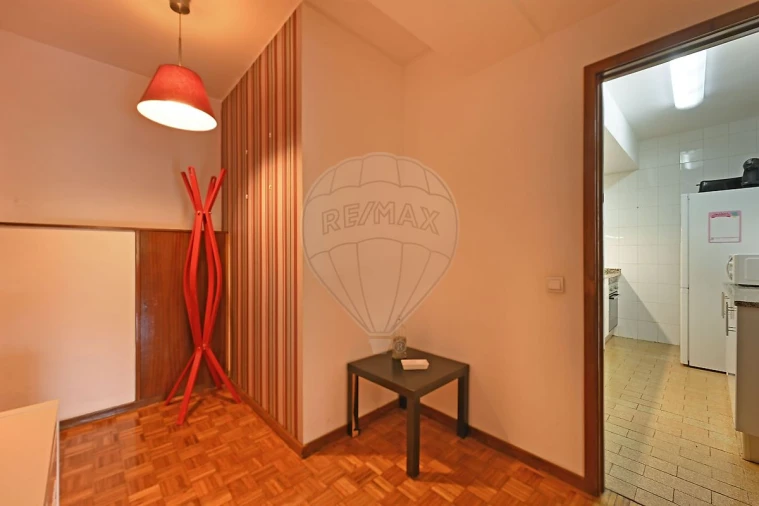 Apartamento T2 para Arrendamento em Paranhos Foto 17