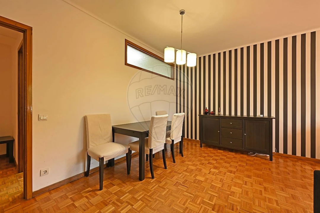 Apartamento T2 para Arrendamento em Paranhos Foto 23