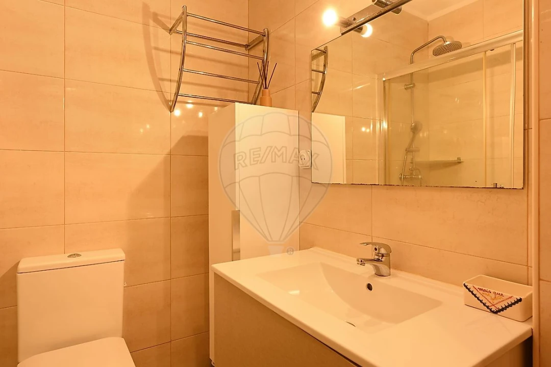 Apartamento T2 para Arrendamento em Paranhos Foto 8