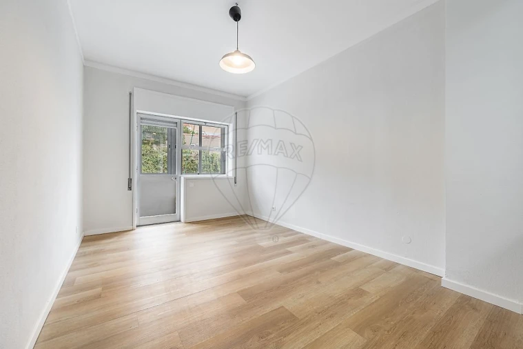 Apartamento T1 para Arrendamento em Bonfim Foto 13