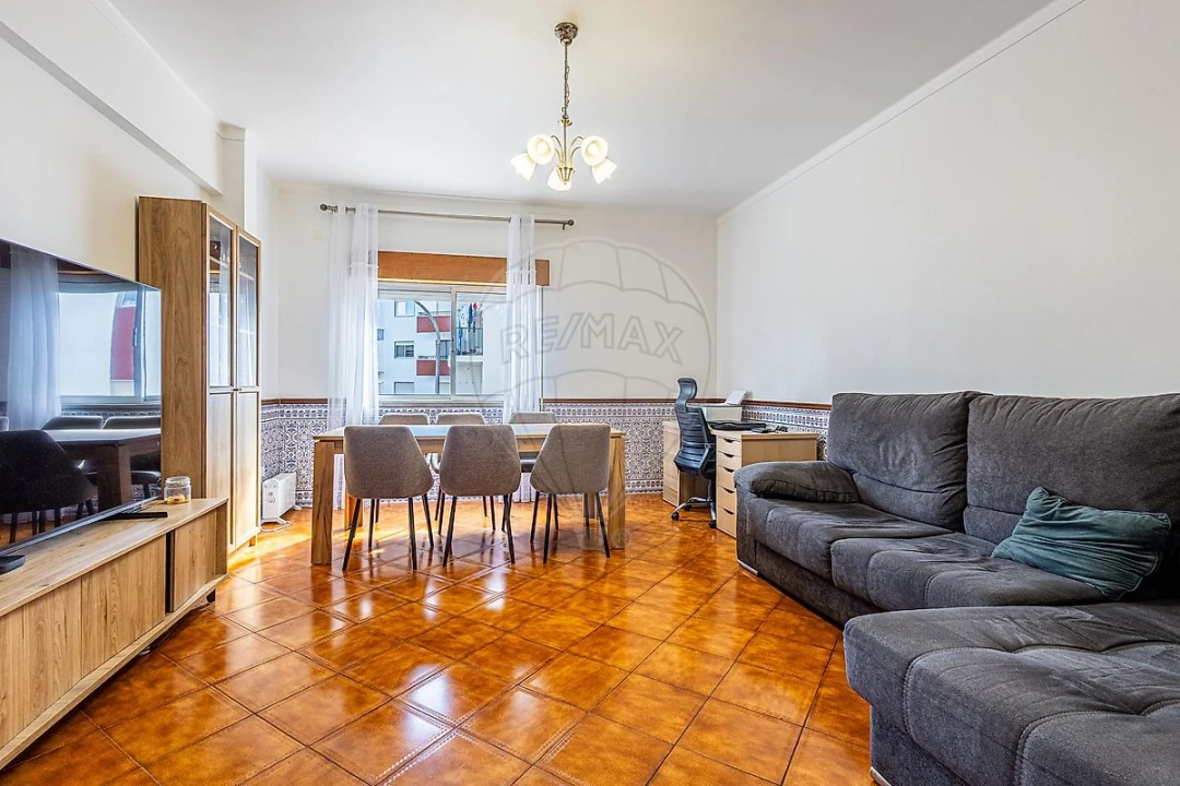 Apartamento T2 para Venda em Azambuja Foto 5