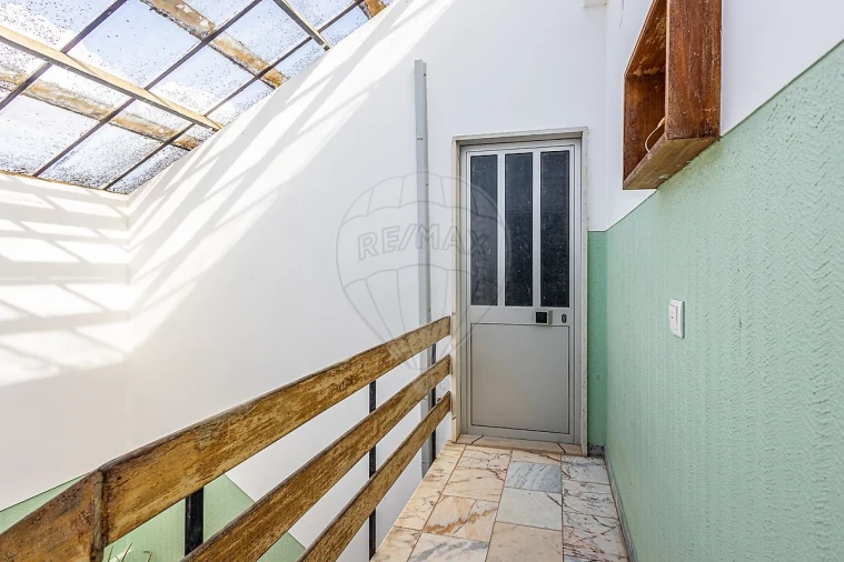 Apartamento T2 para Venda em Azambuja Foto 9