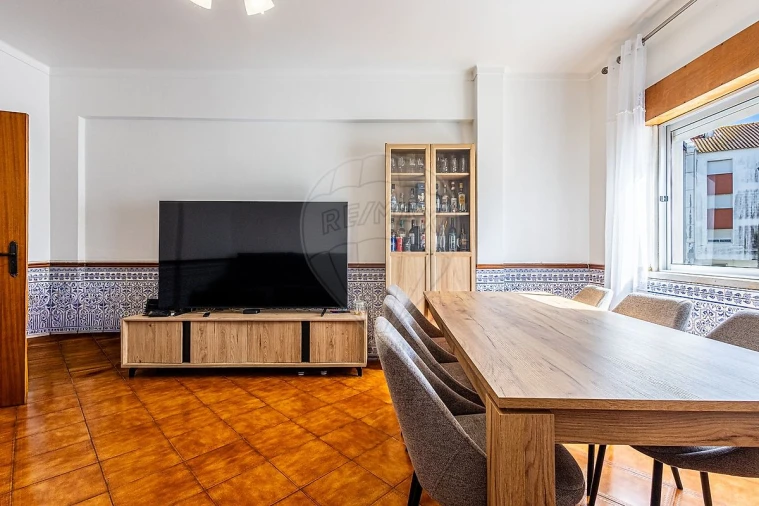 Apartamento T2 para Venda em Azambuja Foto 6