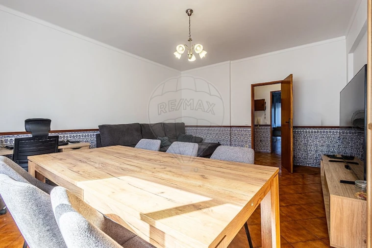 Apartamento T2 para Venda em Azambuja Foto 7