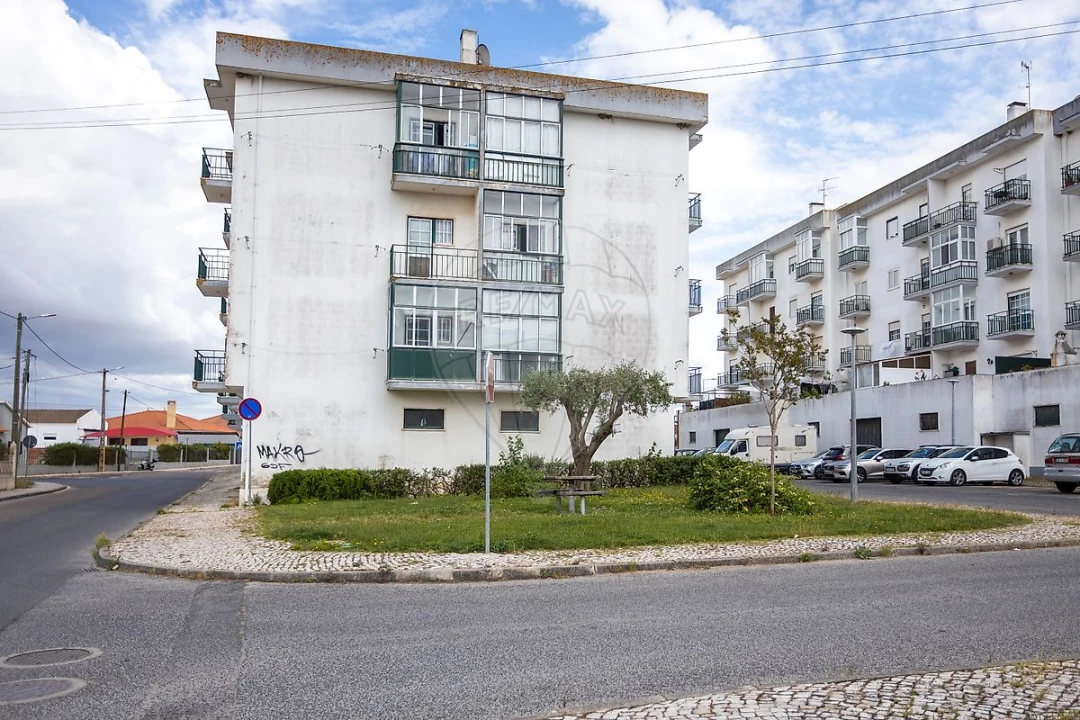 Apartamento T2 para Venda em Samora Correia Foto 30