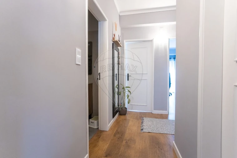 Apartamento T2 para Venda em Samora Correia Foto 9