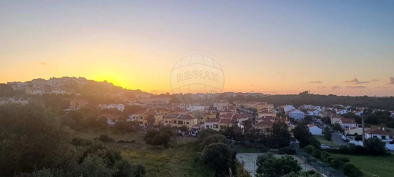 Moradia T4 para Venda em Alcabideche Foto 47