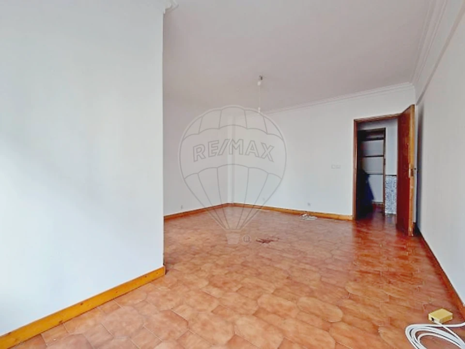 Apartamento T3 para Venda em Rio de Mouro Foto 21