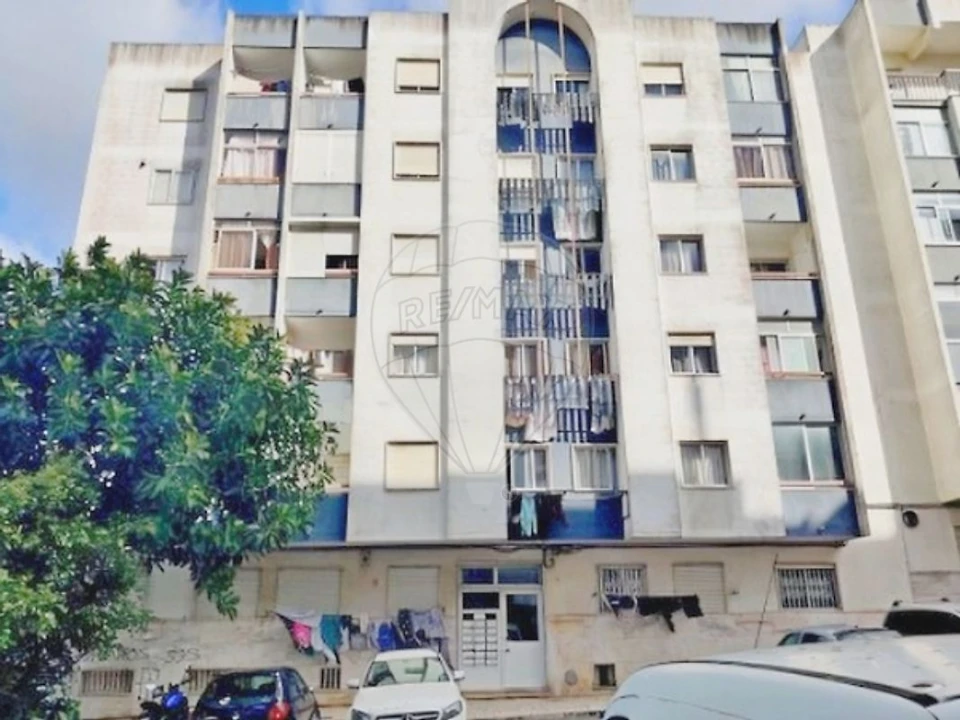Apartamento T3 para Venda em Rio de Mouro Foto 7