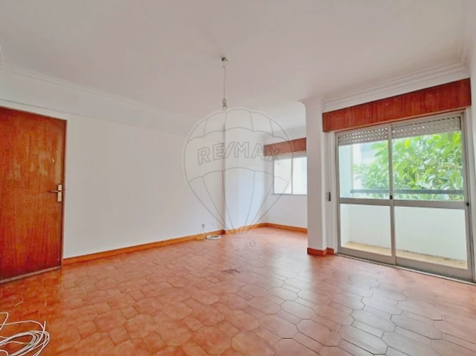 Apartamento T3 para Venda em Rio de Mouro Foto 17