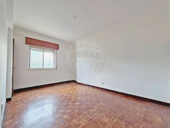 Apartamento T3 para Venda em Rio de Mouro Foto 8
