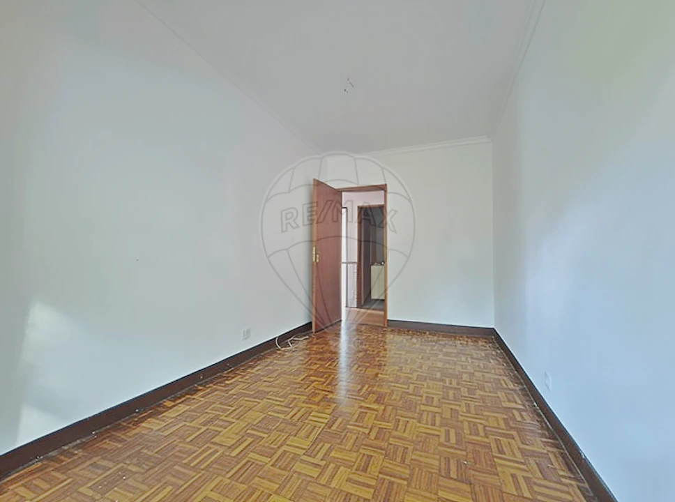 Apartamento T3 para Venda em Rio de Mouro Foto 14