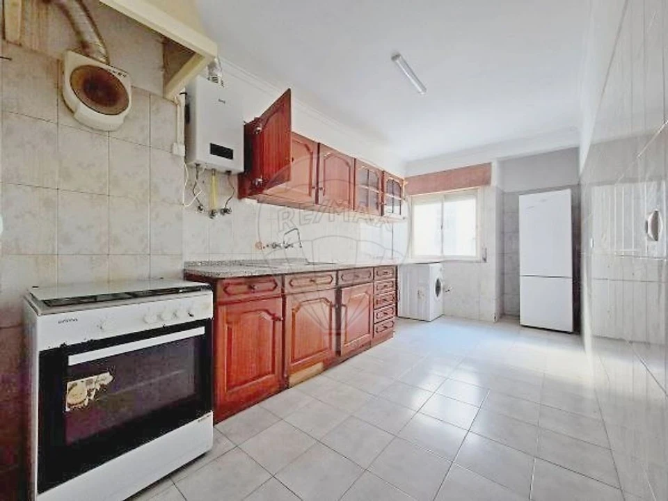 Apartamento T3 para Venda em Rio de Mouro Foto 19