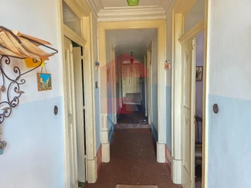 Moradia T7 para Venda em Oriz (Santa Marinha) e Oriz (São Miguel)