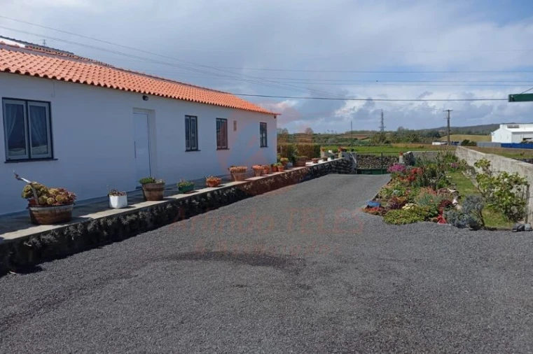 Moradia T3 para Venda em Praia da Vitoria (Santa Cruz) Foto 31