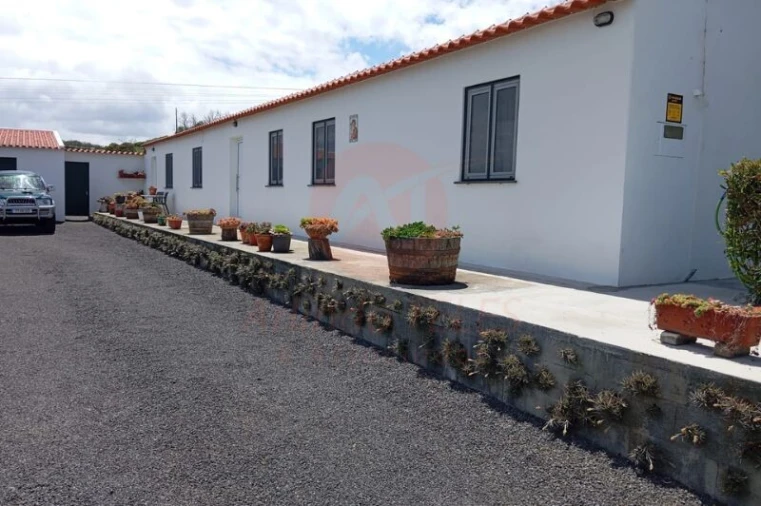 Moradia T3 para Venda em Praia da Vitoria (Santa Cruz) Foto 30