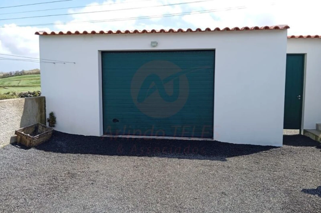Moradia T3 para Venda em Praia da Vitoria (Santa Cruz) Foto 32