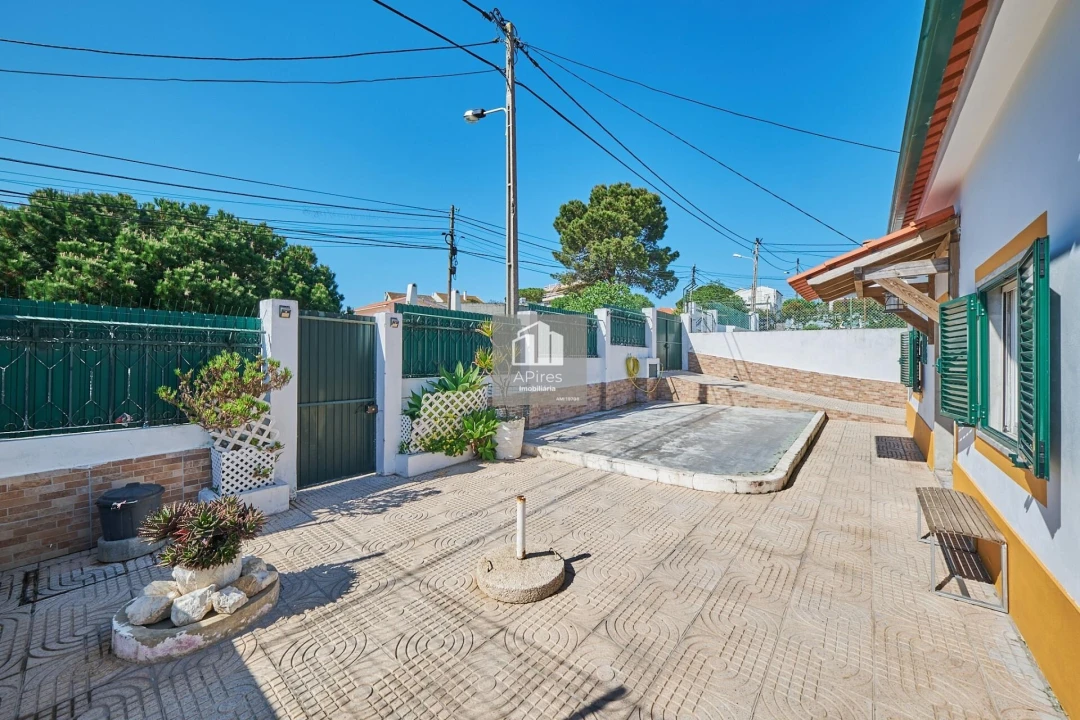 Moradia T3 para Venda em Charneca de Caparica e Sobreda Foto 25