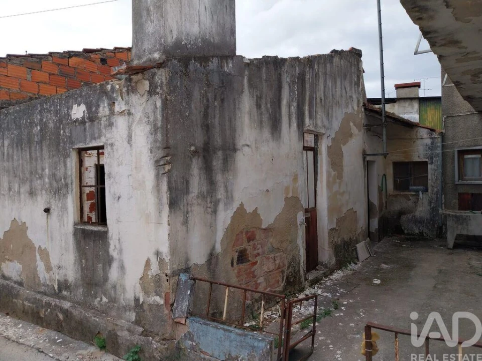 Moradia para Venda em Amiais de Baixo Foto 5