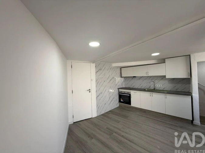 Moradia T2 para Venda em São João de Areias Foto 3