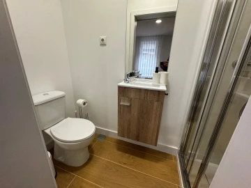 Quarto para Arrendamento em Oliveira, São Paio e São Sebastião