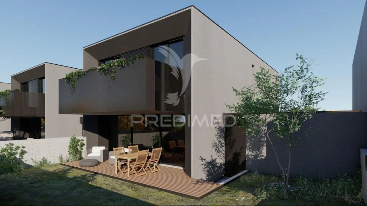 Moradia T3 para Venda em Mire de Tibães Foto 1