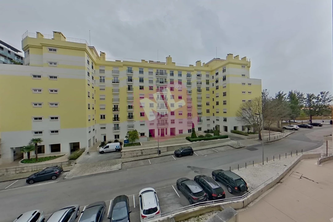 Apartamento T1 para Arrendamento em Lumiar Foto 36