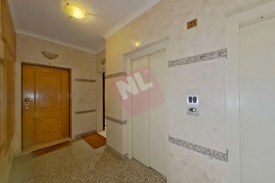 Apartamento T1 para Arrendamento em Lumiar Foto 1