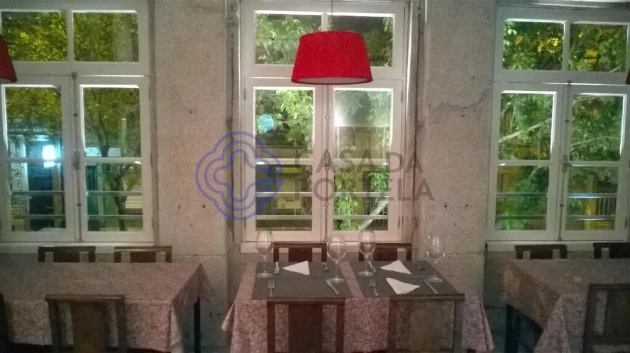 Prédio para Venda em Lordelo do Ouro e Massarelos Foto 7