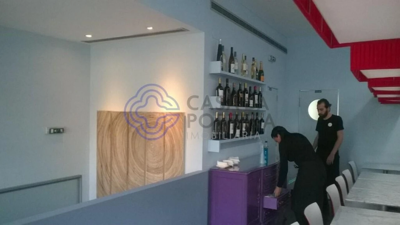 Prédio para Venda em Lordelo do Ouro e Massarelos Foto 14