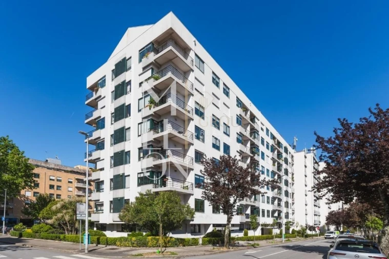 Apartamento T2 para Venda em Ramalde Foto 23
